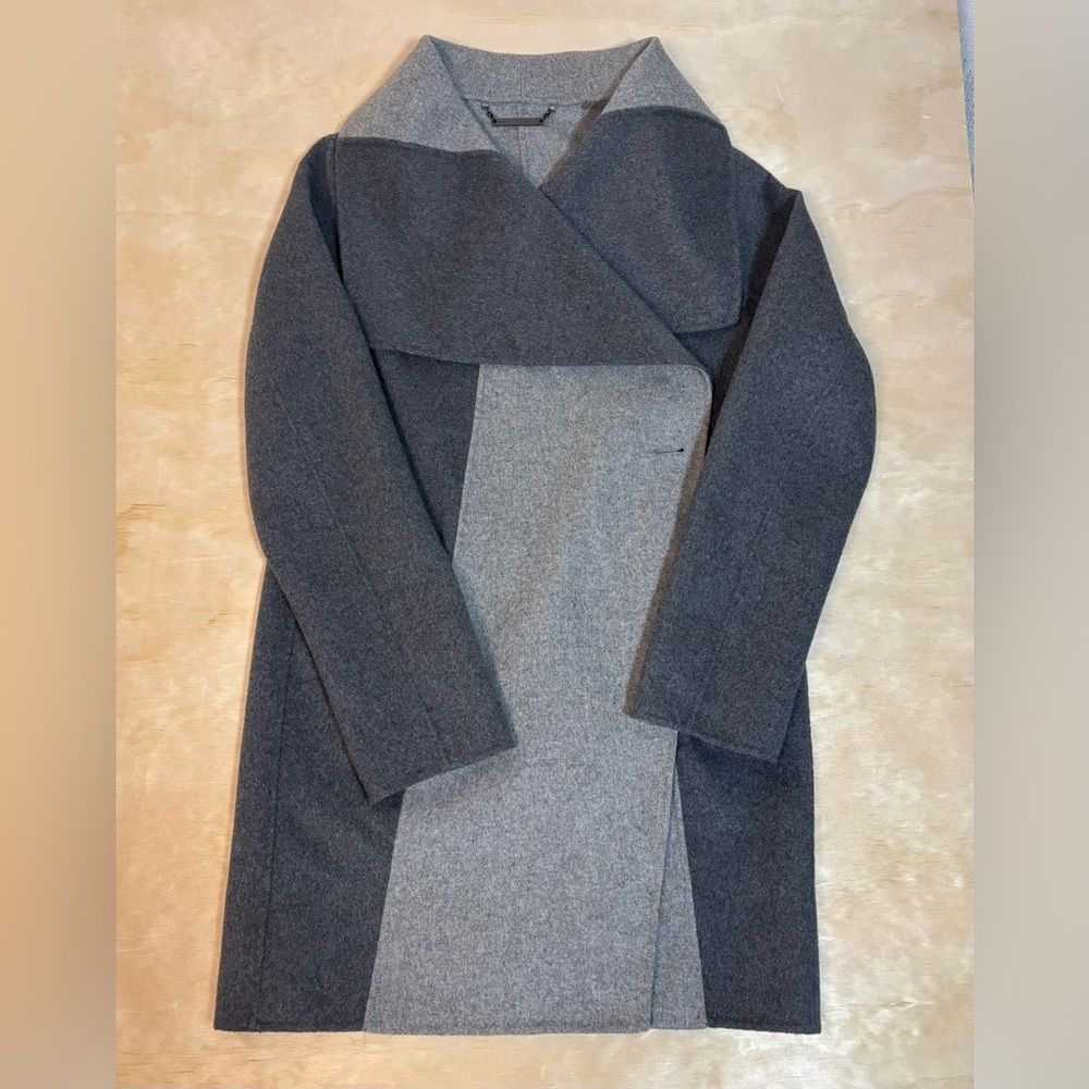 Diane von Furstenberg Women’s Jacket Small (Used)